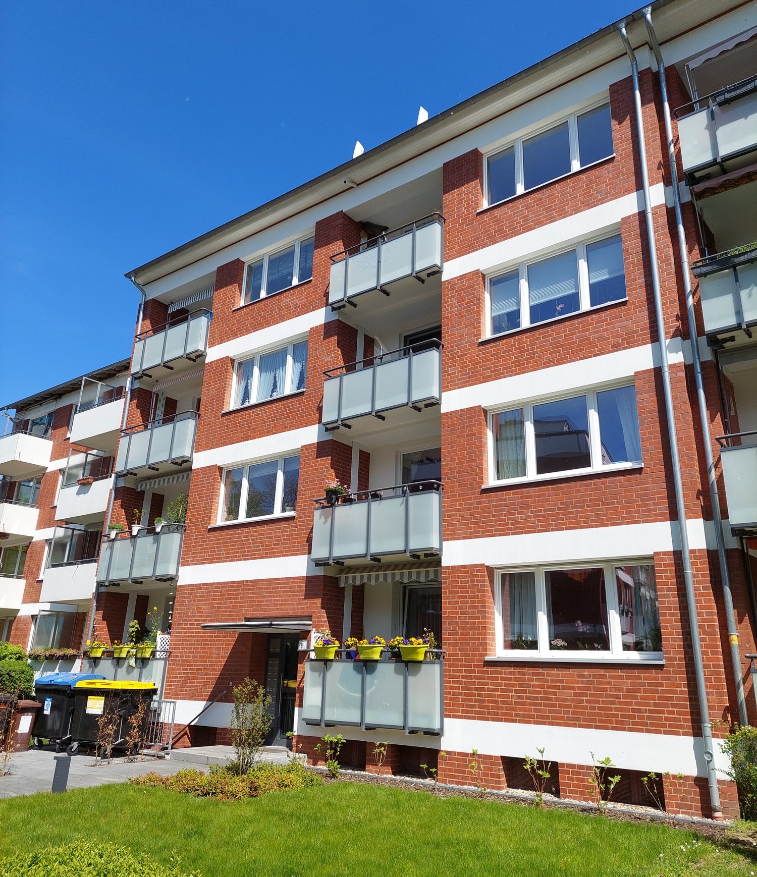 Ansicht Balkone und Hausfassade Suthwiesen in Döhren