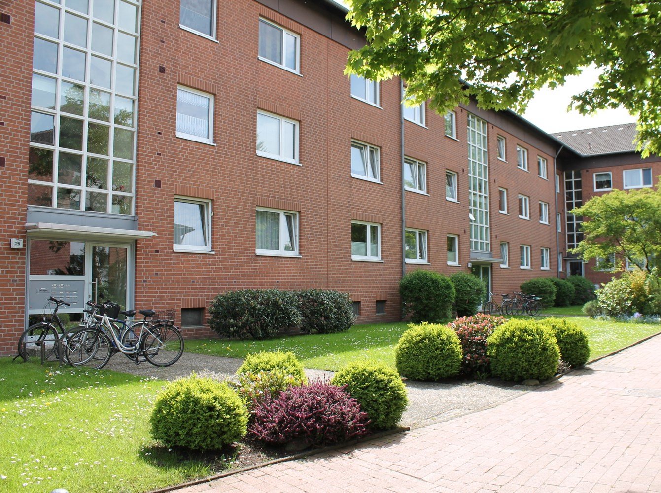 Eingang Bergiusstr. in Groß-Buchholz