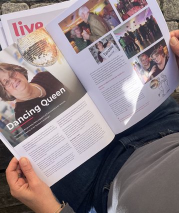 Aufgeklappte Mitgliederzeitschrift