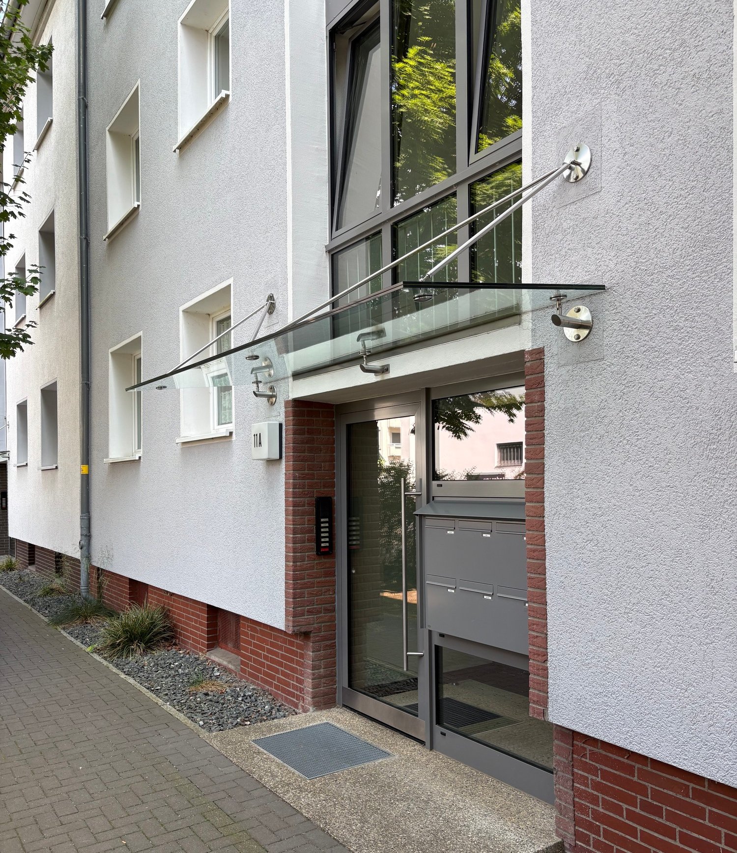 neue Eingangstür Am Lindenhofe in Döhren