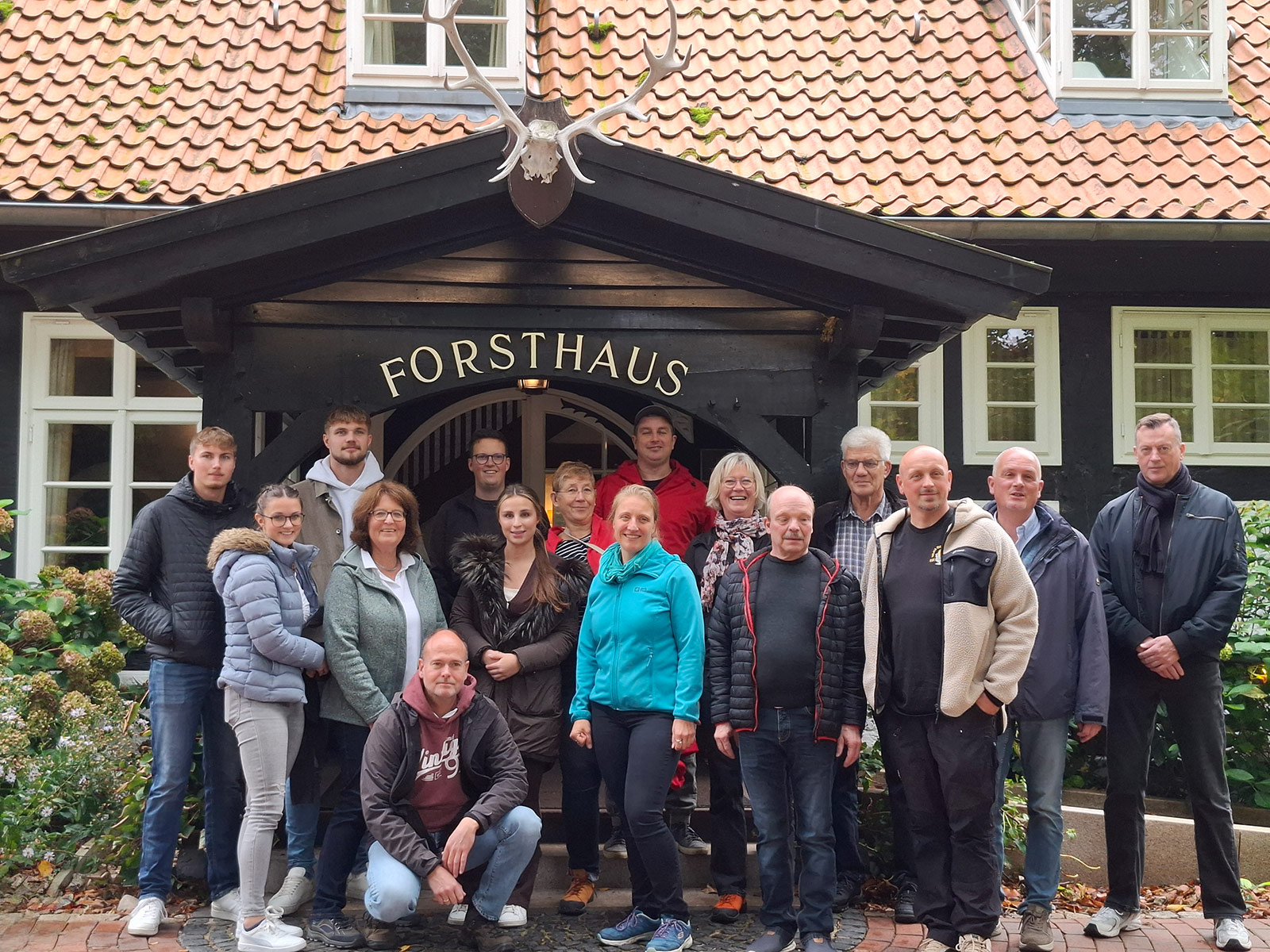 Heimatwerk-Teamfoto am Forsthaus Heiligenberg